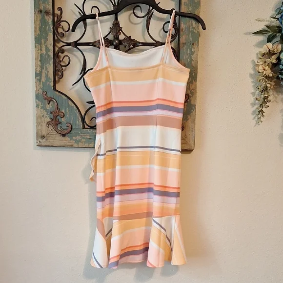 Bar III White Cream Tiered Sundress. NWOT Size MEDIUM - Picture 9 of 12